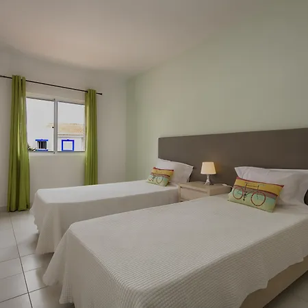 Agua Branca Aparthotel 3*